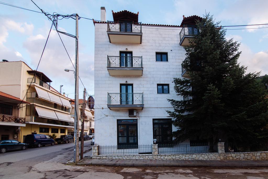 Papastavrou Apartments カラブリタ エクステリア 写真