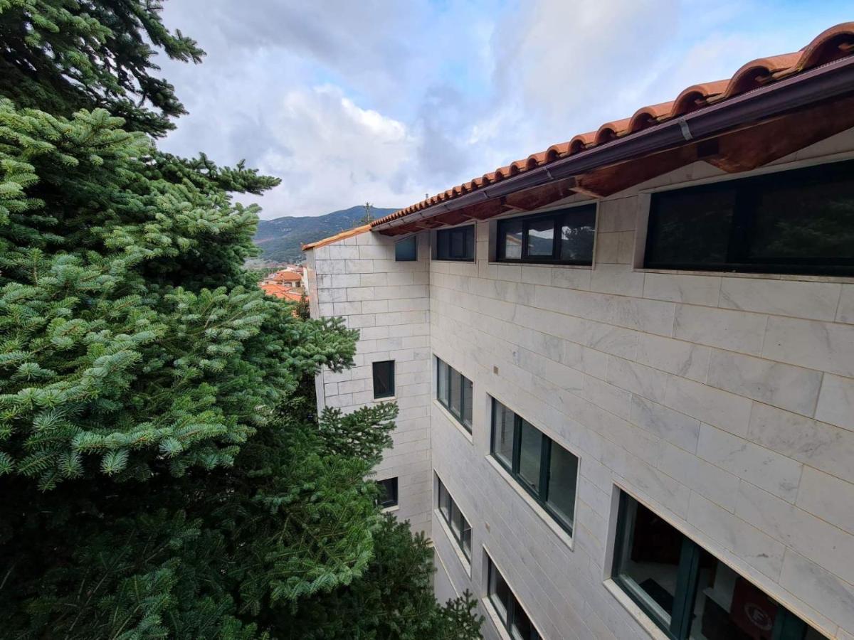 Papastavrou Apartments カラブリタ エクステリア 写真