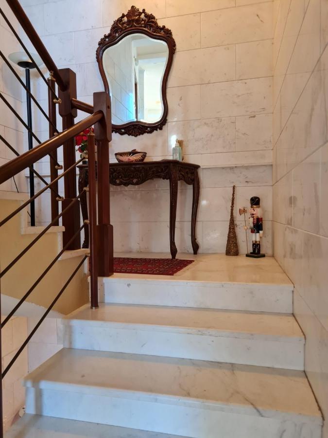 Papastavrou Apartments カラブリタ エクステリア 写真