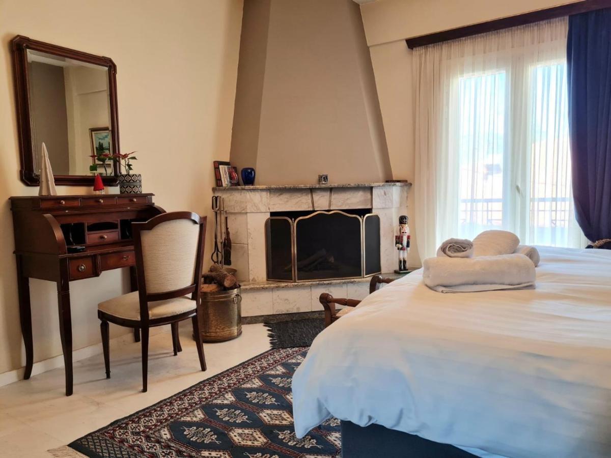 Papastavrou Apartments カラブリタ エクステリア 写真