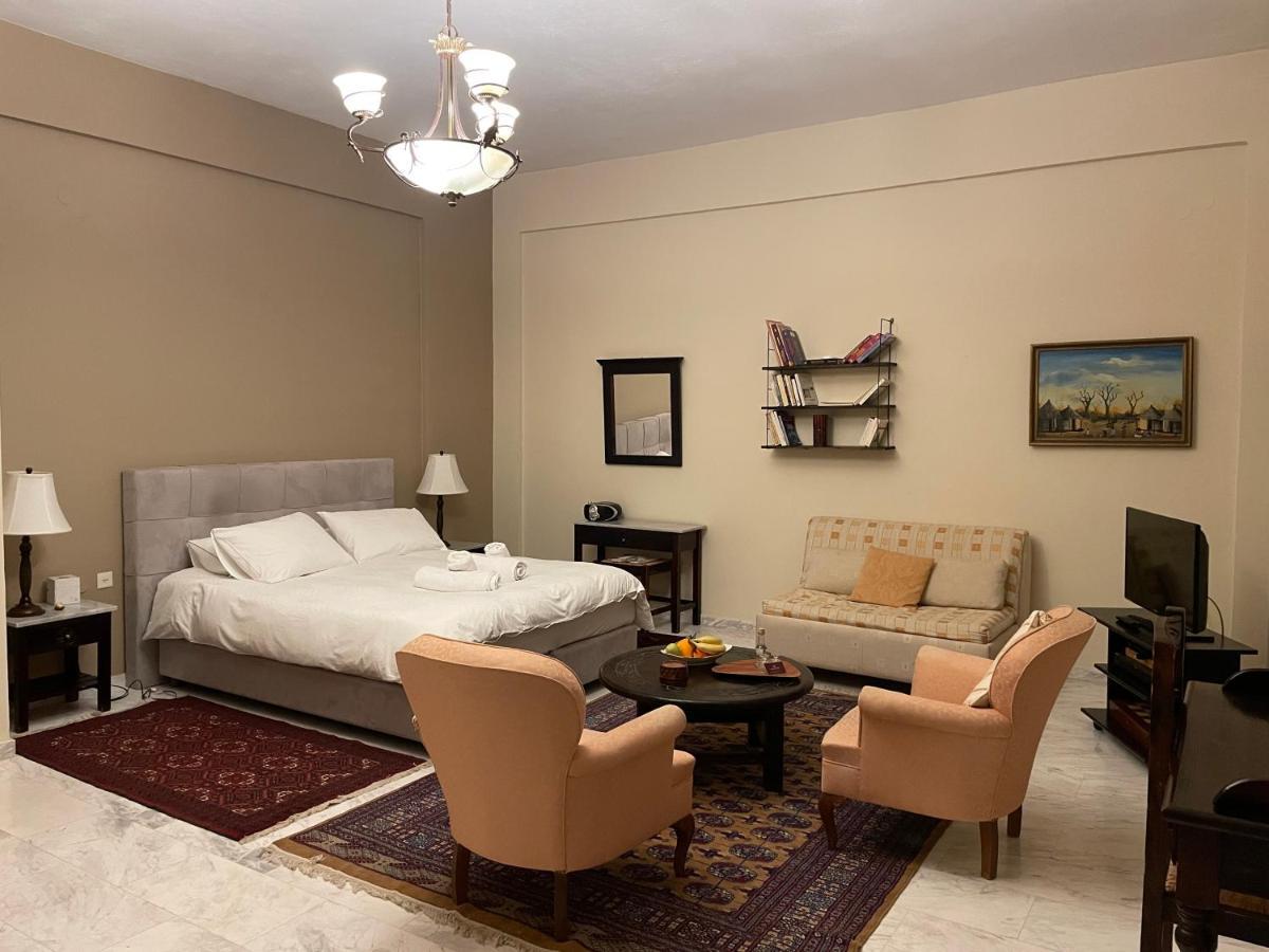 Papastavrou Apartments カラブリタ エクステリア 写真