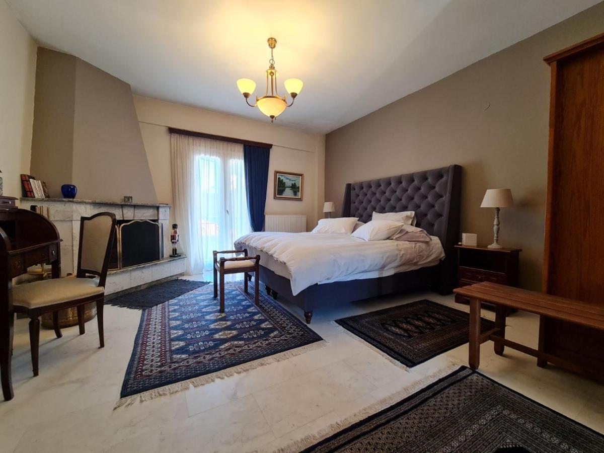 Papastavrou Apartments カラブリタ エクステリア 写真