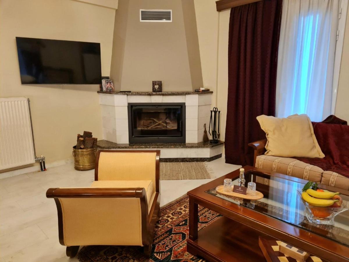 Papastavrou Apartments カラブリタ エクステリア 写真
