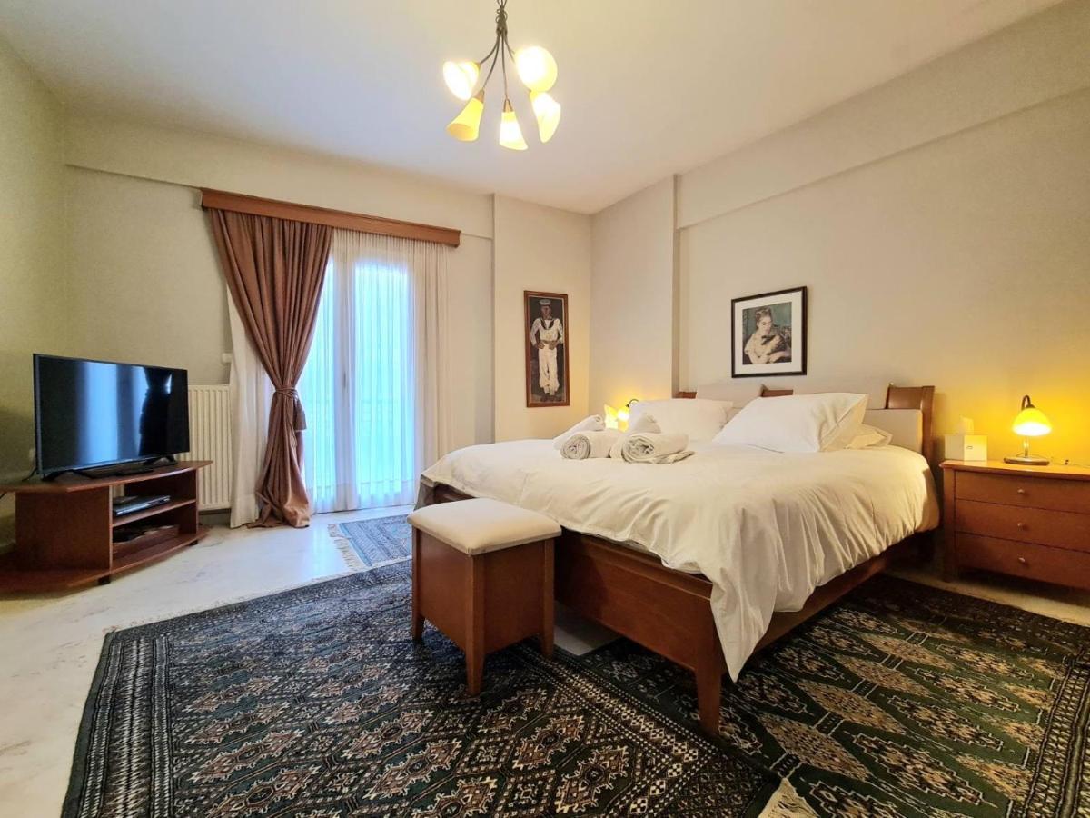 Papastavrou Apartments カラブリタ エクステリア 写真